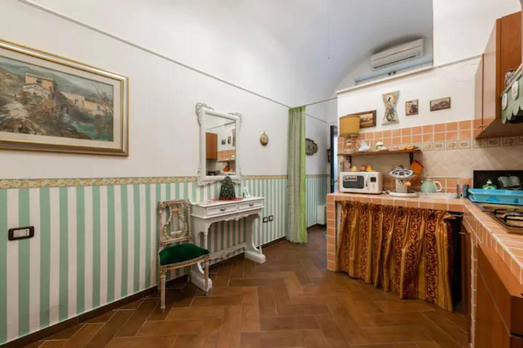 Apt 0 In The Historic Center Bari Ngoại thất bức ảnh